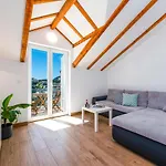 Apartman Terra *